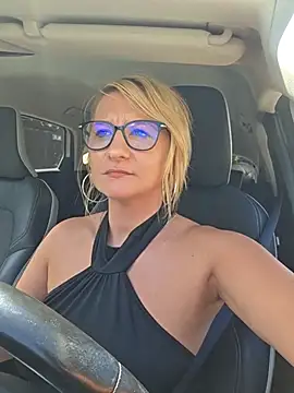 KaylinJan live XXX chat