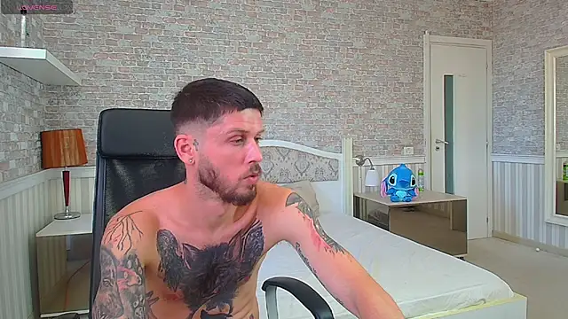 JonahShaw – Naživo XXX chat