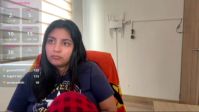 cloe_small's Live XXX Chat