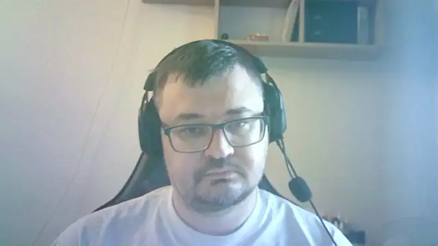 SirAbuser's Live Chat Room