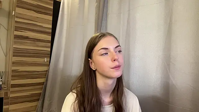 Clara_kitty Chat XXX in diretta