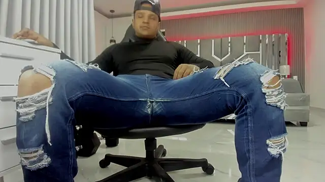 master_leather's Live XXX Chat