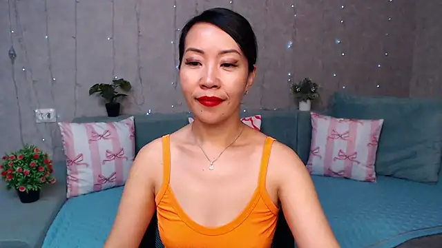 Chatroom XXX en direct de LiaPak