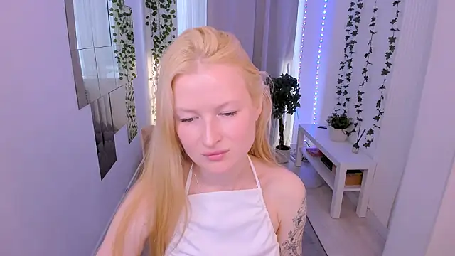 Laly_Peach: απευθείας συνομιλία ΧΧΧ