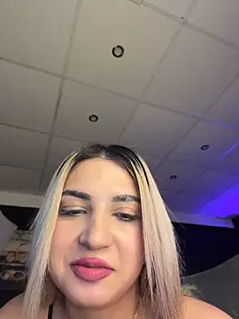 AstridJade live XXX chat