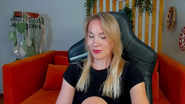 ElaraVoltage 라이브 XXX 채팅