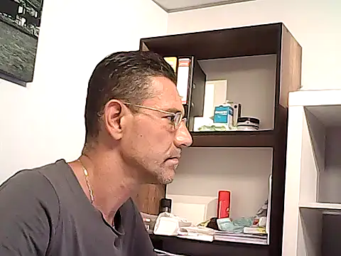 Chat +18 de mastercharisma35 ao vivo