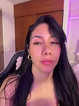ArianaReynoldss' Live XXX Chat