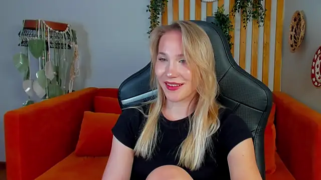 ElaraVoltage Chat XXX in diretta