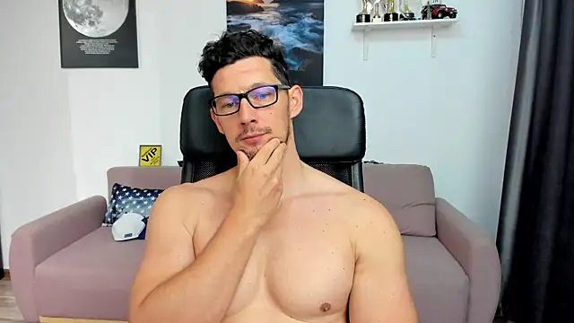 BrutusK08 Chat XXX live