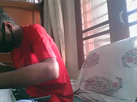 Show modela adarsh_music na web-kameri