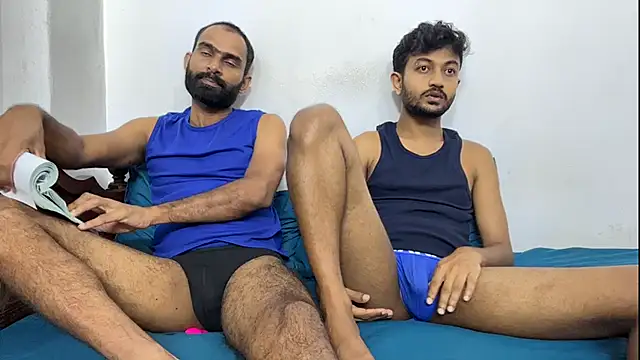DesiDaddyandSon 라이브 XXX 채팅