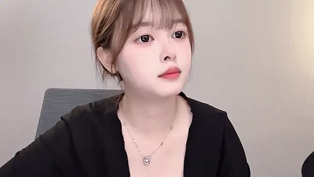 Winnie005 现场XXX聊天