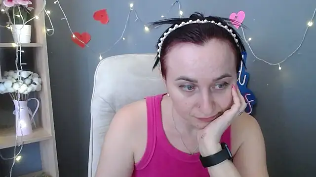 NinaFlawlees live XXX chat