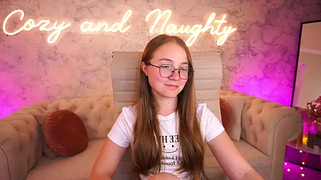 ArrinaWairr's Live XXX Chat