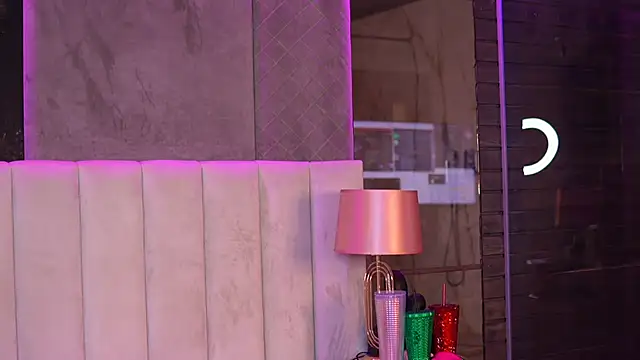 SelenaFrost Adlı Modelin Canlı XXX Sohbeti
