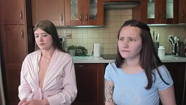 HotCaramellsTV's Live XXX Chat