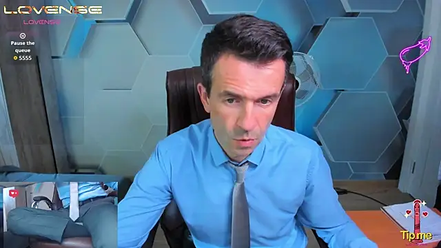 Онлайн чат XXX SteveTiger