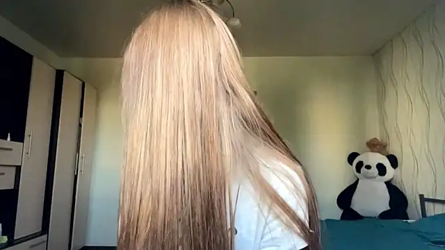 XXX chat uživo modela MarryTurnier