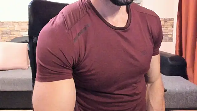 HotHunkTrainer: απευθείας συνομιλία ΧΧΧ