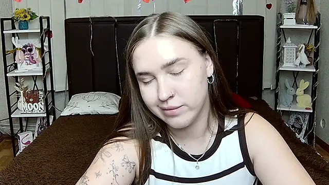 LauraHlot Adlı Modelin Canlı XXX Sohbeti