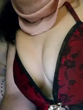 Almas-arabic Adlı Modelin Canlı XXX Sohbeti