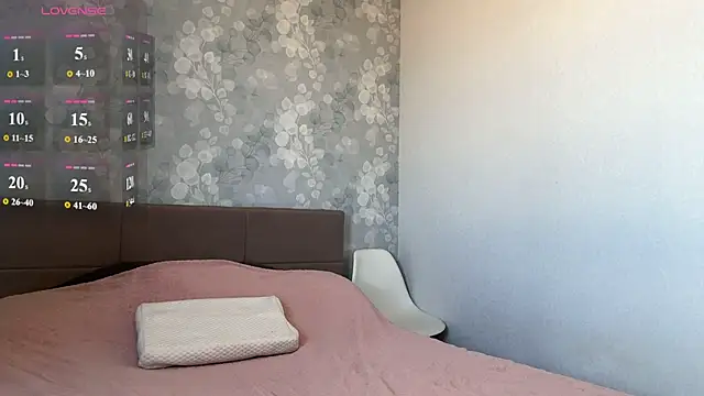 MIA_SHADE's Live XXX Chat