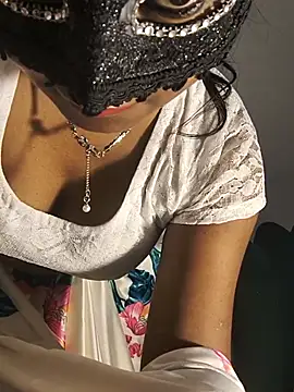 צ'אט XXX בשידור חי של DIRTYSECRET_QUEEN_07