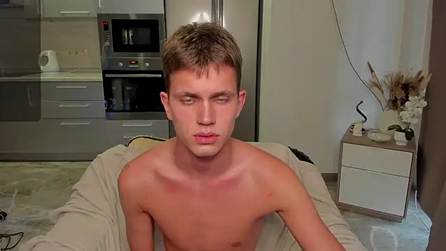 m0neyken Chat XXX in diretta