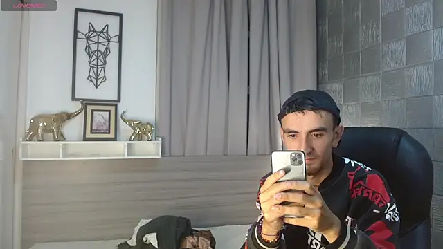 MykeCastle Live XXX-Chat