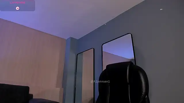 AllyJensen's Live XXX Chat