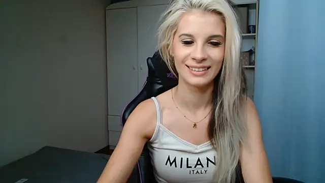 Chat +18 de KristineGlow ao vivo