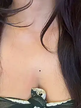 SURBHI__9's Live XXX Chat