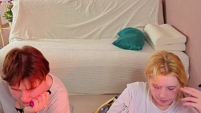 two_gerls_here Live XXX-Chat
