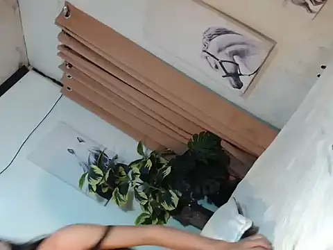 Baby_rose18 Adlı Modelin Canlı XXX Sohbeti