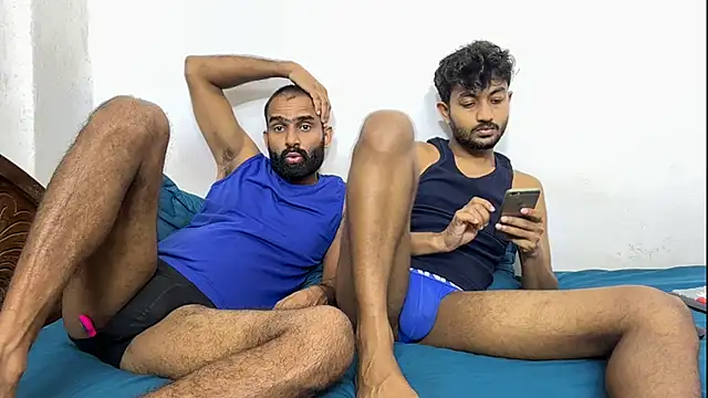 แชท XXX สดของ DesiDaddyandSon