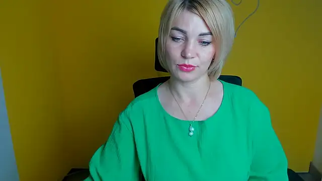 Онлайн чат XXX CuttieEmma