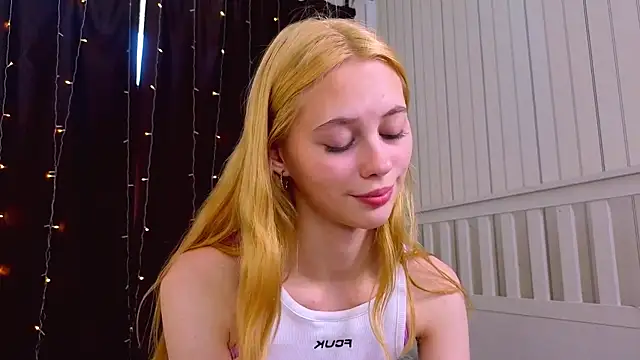 HarriettKitty Chat XXX in diretta