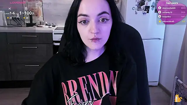 lina__tyaaan's Live XXX Chat