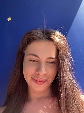 Chatroom XXX en direct de CurlyLara