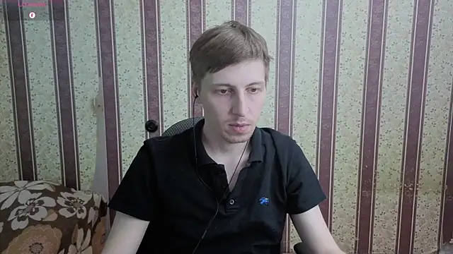 Pokazy przed kamerką – Darien_Brown