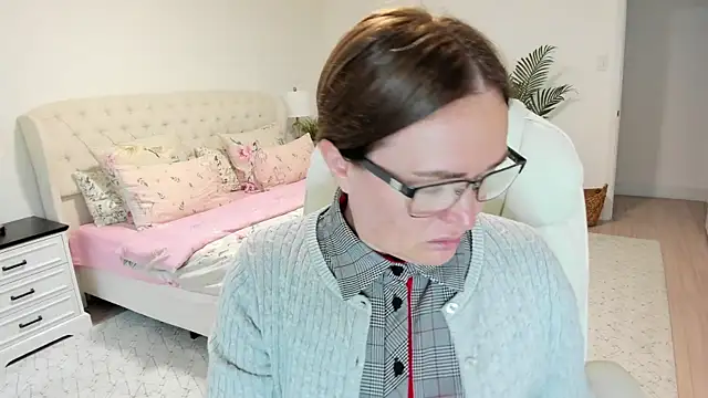 Vika73's Live Chat Room