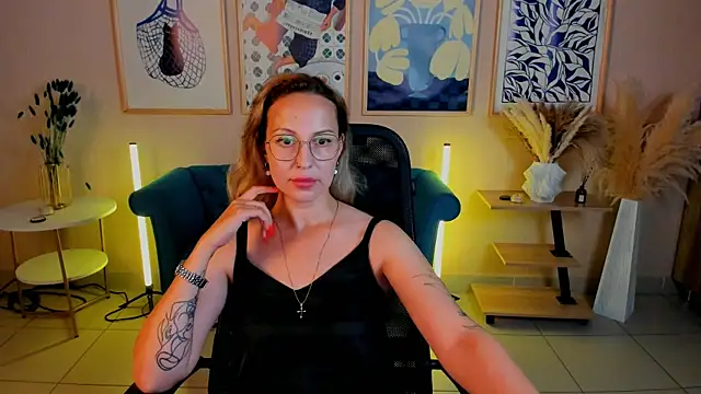 Charlotte_Hudson 라이브 XXX 채팅