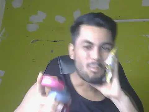 Chat +18 de Stubborndesiboy ao vivo