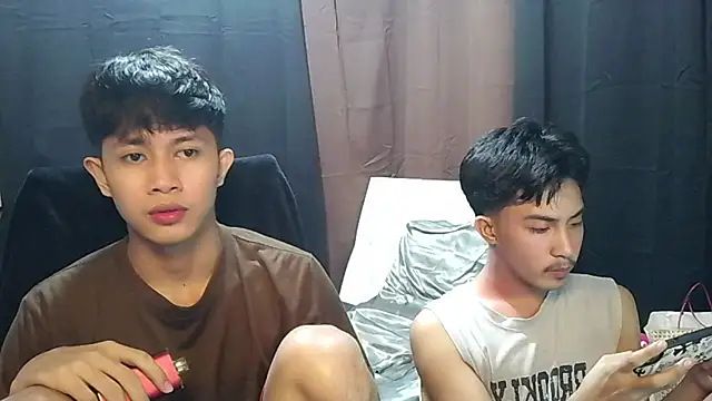 Urloverhardcock Chat XXX in diretta