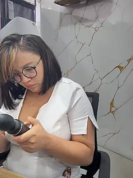 Pertunjukan Kamera Web Melany-1