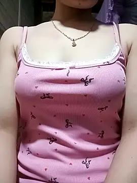 LucyyLy live XXX chat