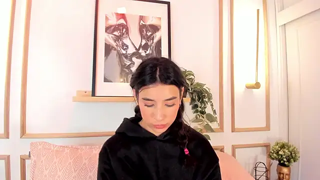 Nanami_ live XXX chat
