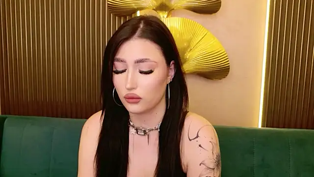EmmaLawrensのライブXXXチャット