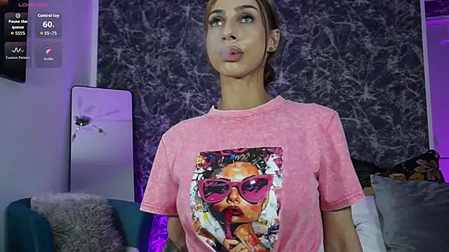 BrianaGolddenn – live chatrum